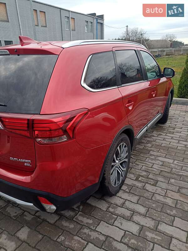 Внедорожник / Кроссовер Mitsubishi Outlander 2016 в Малине фото 10 Внедорожник / Кроссовер Mitsubishi Outlander 2016 в Малине