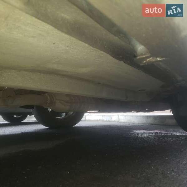 Позашляховик / Кросовер Mitsubishi Outlander 2006 в Одесі