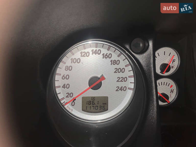 Позашляховик / Кросовер Mitsubishi Outlander 2005 в Харкові фото 2 Позашляховик / Кросовер Mitsubishi Outlander 2005 в Харкові