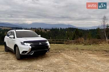 Позашляховик / Кросовер Mitsubishi Outlander 2018 в Запоріжжі