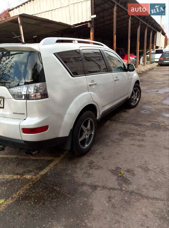 Позашляховик / Кросовер Mitsubishi Outlander 2008 в Кривому Розі фото 77 Позашляховик / Кросовер Mitsubishi Outlander 2008 в Кривому Розі