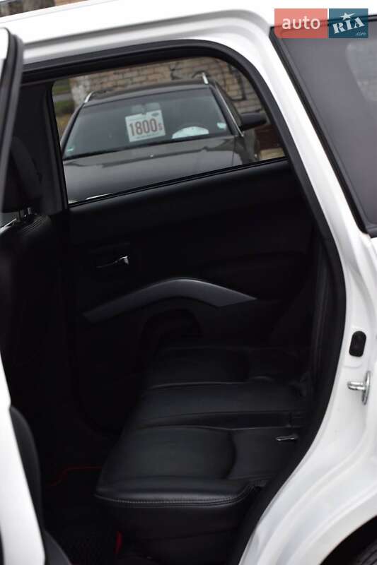 Позашляховик / Кросовер Mitsubishi Outlander 2008 в Кривому Розі фото 2 Позашляховик / Кросовер Mitsubishi Outlander 2008 в Кривому Розі