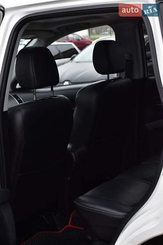 Позашляховик / Кросовер Mitsubishi Outlander 2008 в Кривому Розі фото 27 Позашляховик / Кросовер Mitsubishi Outlander 2008 в Кривому Розі