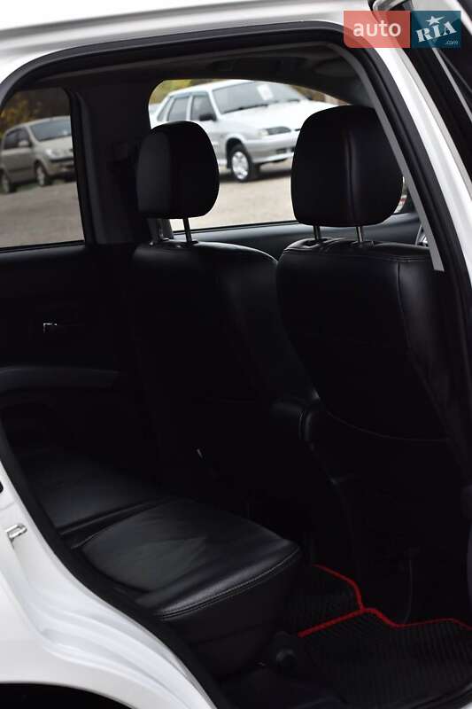 Позашляховик / Кросовер Mitsubishi Outlander 2008 в Кривому Розі фото 51 Позашляховик / Кросовер Mitsubishi Outlander 2008 в Кривому Розі