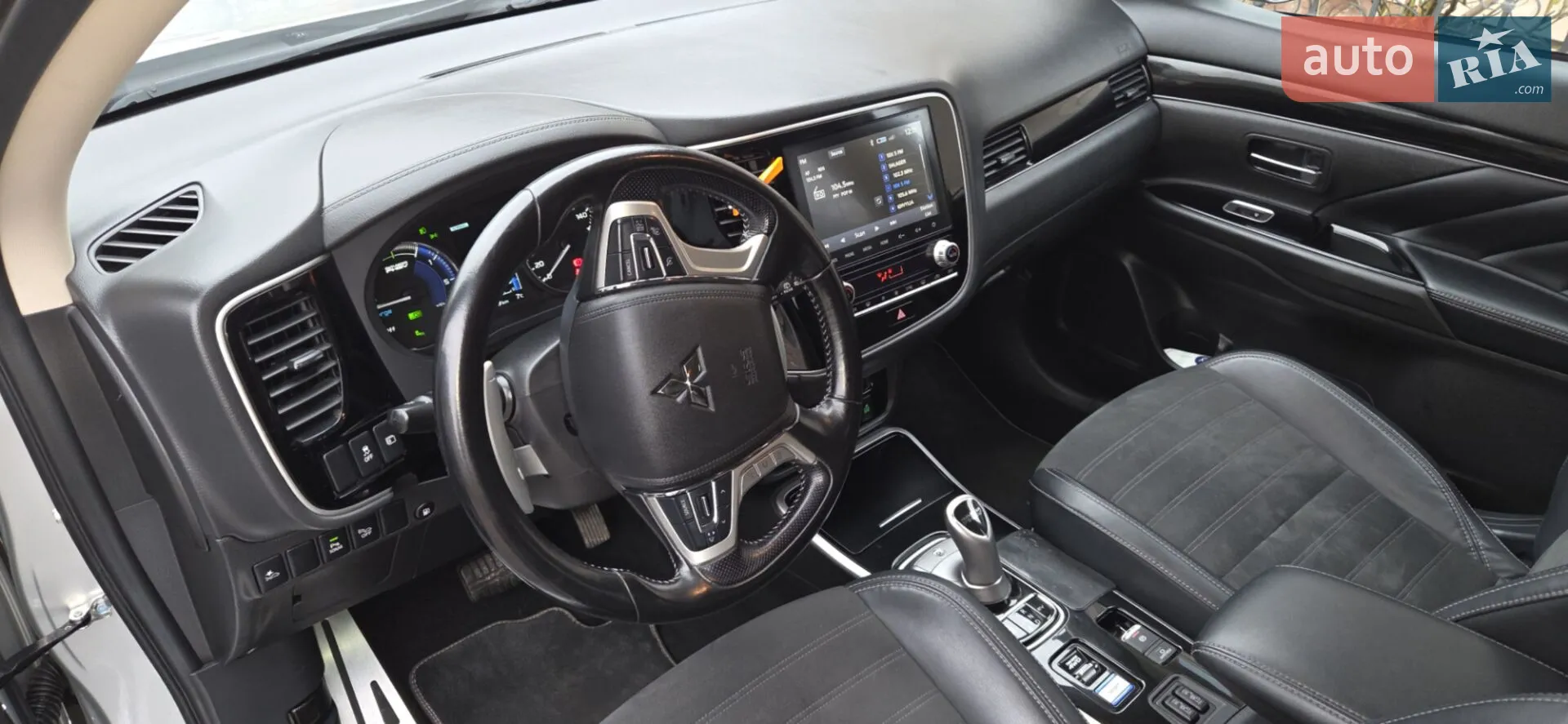 2020 Mitsubishi Outlander - мініатюра 8