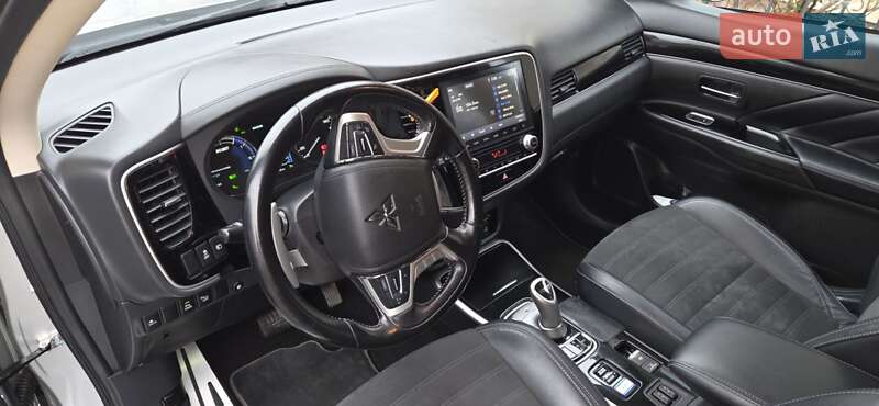 Позашляховик / Кросовер Mitsubishi Outlander 2020 в Тернополі фото 8 Позашляховик / Кросовер Mitsubishi Outlander 2020 в Тернополі