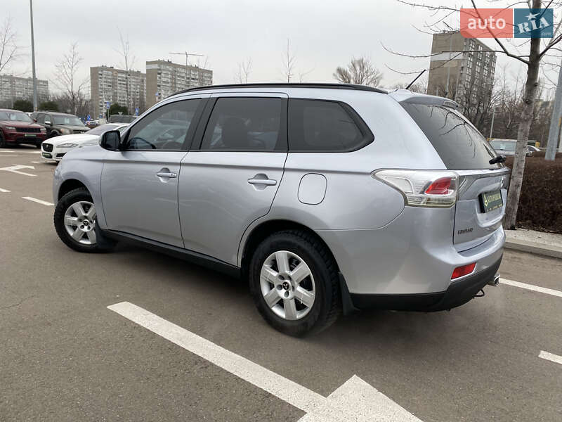 Позашляховик / Кросовер Mitsubishi Outlander 2012 в Києві фото 10 Позашляховик / Кросовер Mitsubishi Outlander 2012 в Києві