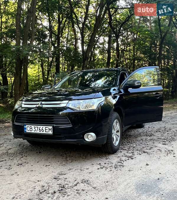 Позашляховик / Кросовер Mitsubishi Outlander 2012 в Батурині фото 22 Позашляховик / Кросовер Mitsubishi Outlander 2012 в Батурині