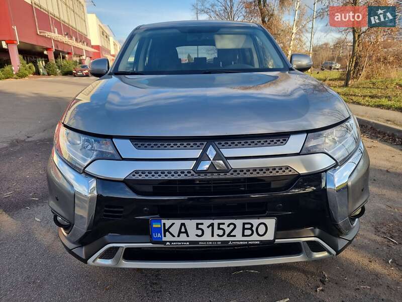 Внедорожник / Кроссовер Mitsubishi Outlander 2020 в Ирпене фото 8 Внедорожник / Кроссовер Mitsubishi Outlander 2020 в Ирпене