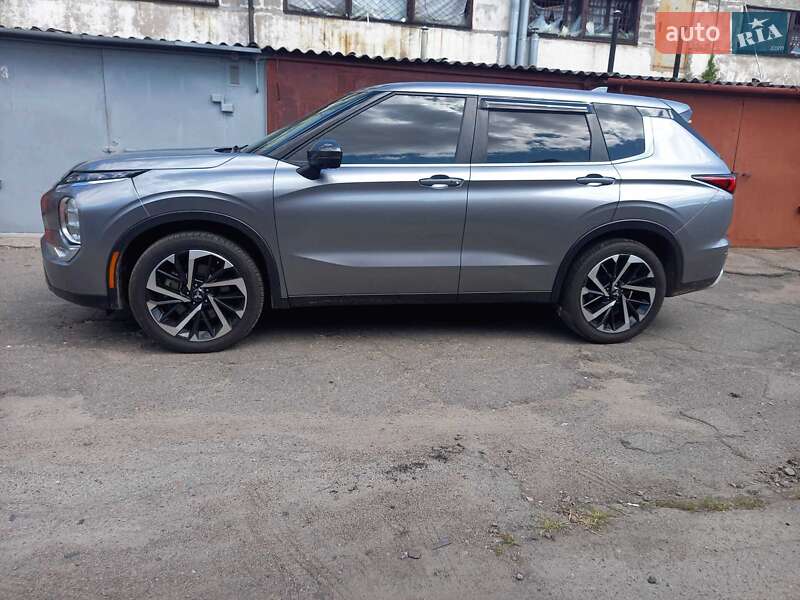 Внедорожник / Кроссовер Mitsubishi Outlander 2021 в Черкассах фото 12 Внедорожник / Кроссовер Mitsubishi Outlander 2021 в Черкассах