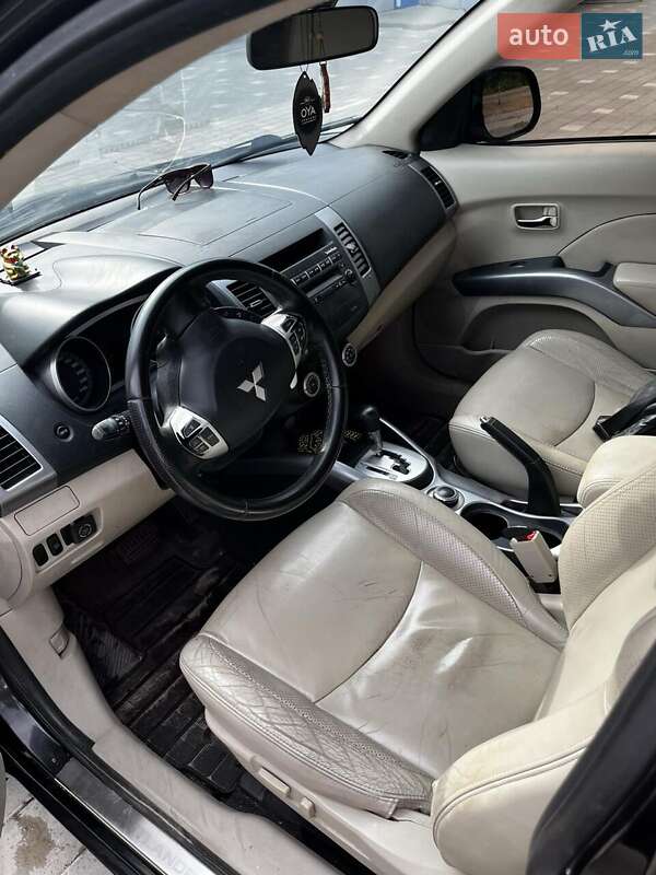 Внедорожник / Кроссовер Mitsubishi Outlander 2007 в Черкассах фото 4 Внедорожник / Кроссовер Mitsubishi Outlander 2007 в Черкассах