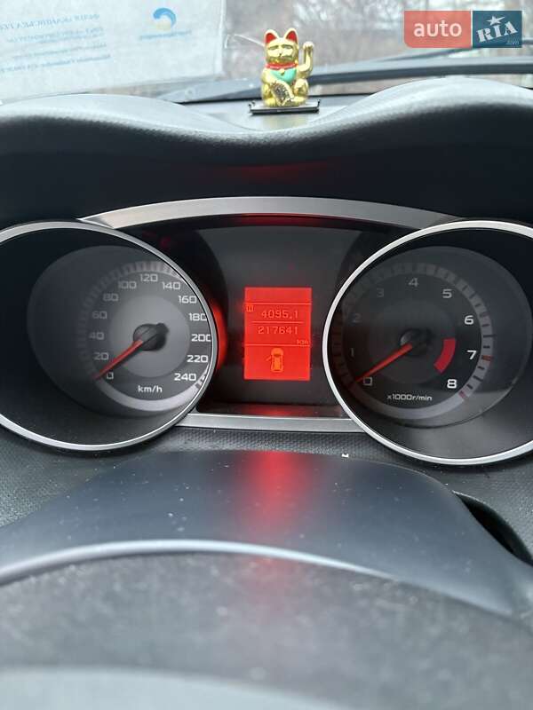 Внедорожник / Кроссовер Mitsubishi Outlander 2007 в Черкассах фото 5 Внедорожник / Кроссовер Mitsubishi Outlander 2007 в Черкассах