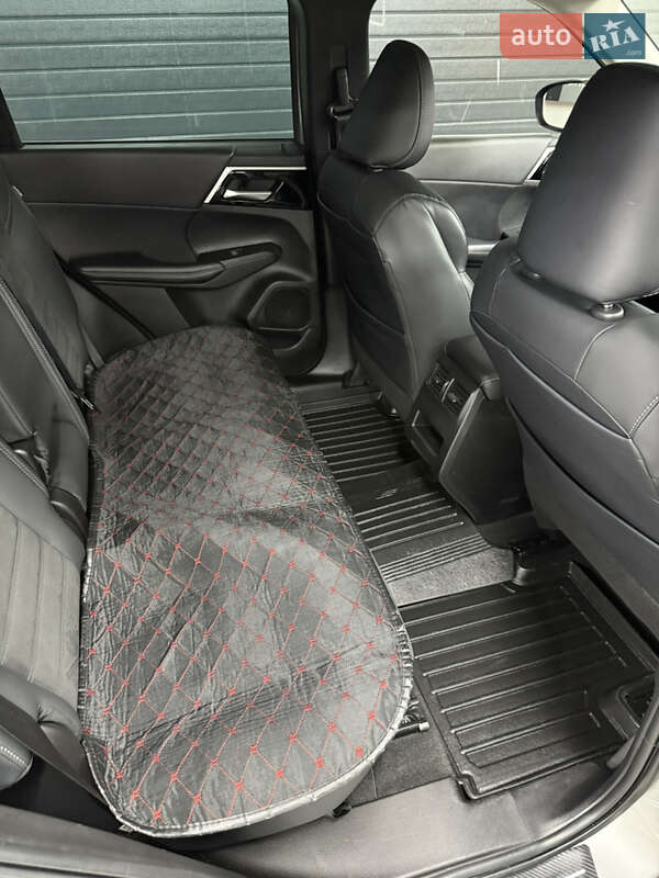 Внедорожник / Кроссовер Mitsubishi Outlander 2022 в Ирпене