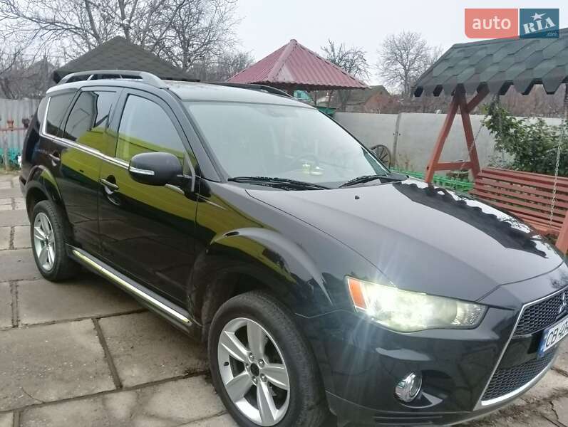 Mitsubishi Outlander 2012