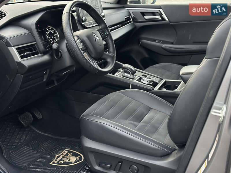 Позашляховик / Кросовер Mitsubishi Outlander 2023 в Харкові фото 11 Позашляховик / Кросовер Mitsubishi Outlander 2023 в Харкові