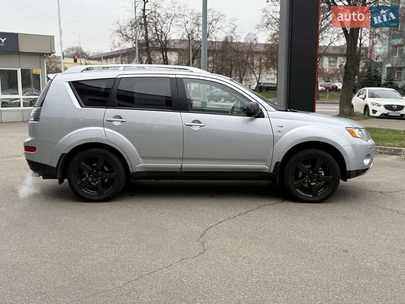 Внедорожник / Кроссовер Mitsubishi Outlander 2007 в Киеве фото 8 Внедорожник / Кроссовер Mitsubishi Outlander 2007 в Киеве
