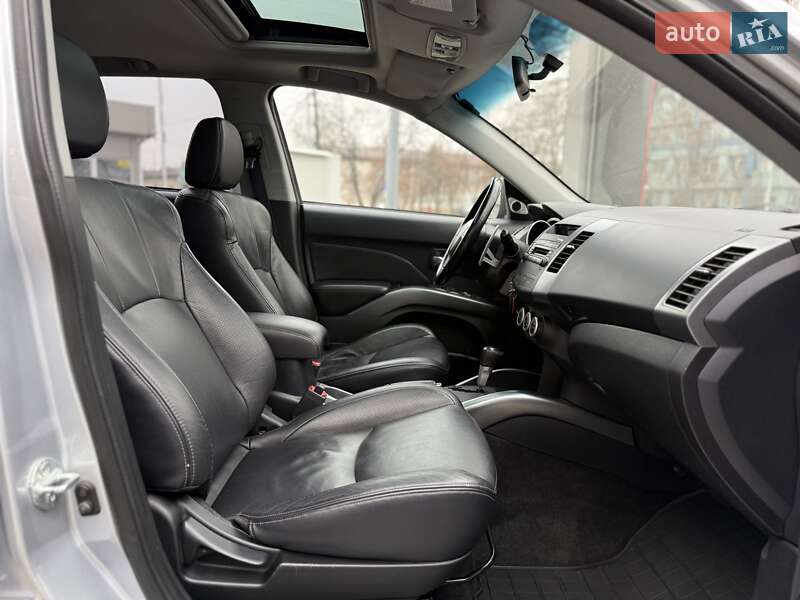 Внедорожник / Кроссовер Mitsubishi Outlander 2007 в Киеве фото 12 Внедорожник / Кроссовер Mitsubishi Outlander 2007 в Киеве