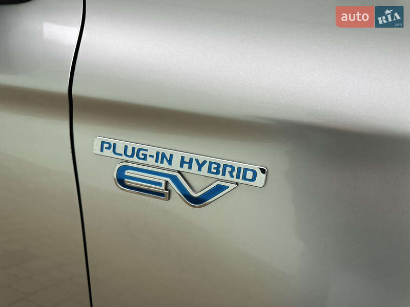 Позашляховик / Кросовер Mitsubishi Outlander 2019 в Львові фото 10 Позашляховик / Кросовер Mitsubishi Outlander 2019 в Львові