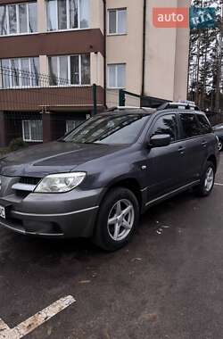 Внедорожник / Кроссовер Mitsubishi Outlander 2006 в Ирпене