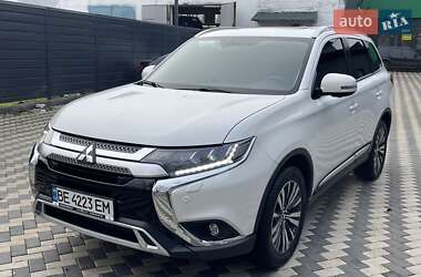 Позашляховик / Кросовер Mitsubishi Outlander 2018 в Миколаєві