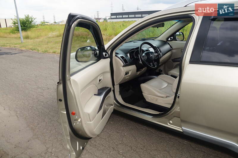 Внедорожник / Кроссовер Mitsubishi Outlander 2008 в Броварах фото 30 Внедорожник / Кроссовер Mitsubishi Outlander 2008 в Броварах