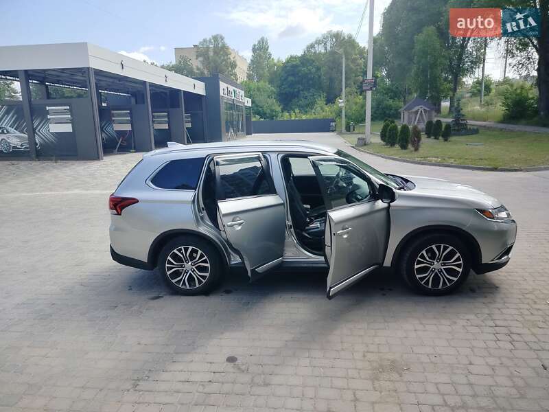 Внедорожник / Кроссовер Mitsubishi Outlander 2018 в Тернополе фото 2 Внедорожник / Кроссовер Mitsubishi Outlander 2018 в Тернополе