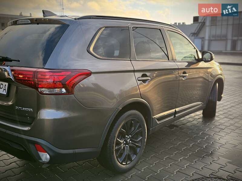 Внедорожник / Кроссовер Mitsubishi Outlander 2018 в Харькове фото 10 Внедорожник / Кроссовер Mitsubishi Outlander 2018 в Харькове