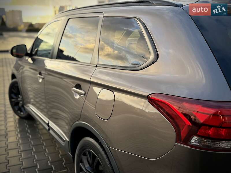 Внедорожник / Кроссовер Mitsubishi Outlander 2018 в Харькове фото 13 Внедорожник / Кроссовер Mitsubishi Outlander 2018 в Харькове