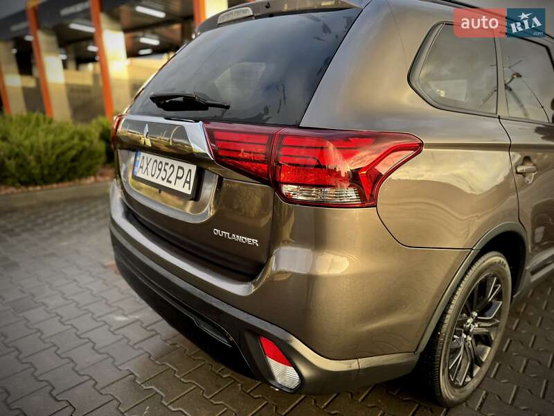 Внедорожник / Кроссовер Mitsubishi Outlander 2018 в Харькове фото 16 Внедорожник / Кроссовер Mitsubishi Outlander 2018 в Харькове