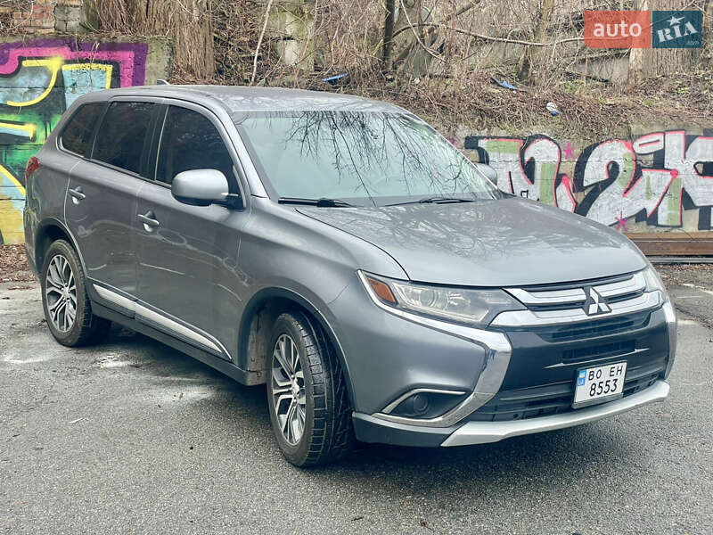 Mitsubishi Outlander 2016