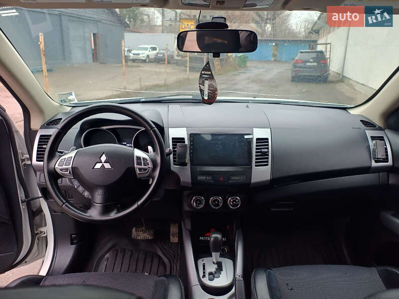 Внедорожник / Кроссовер Mitsubishi Outlander 2013 в Тернополе фото 24 Внедорожник / Кроссовер Mitsubishi Outlander 2013 в Тернополе