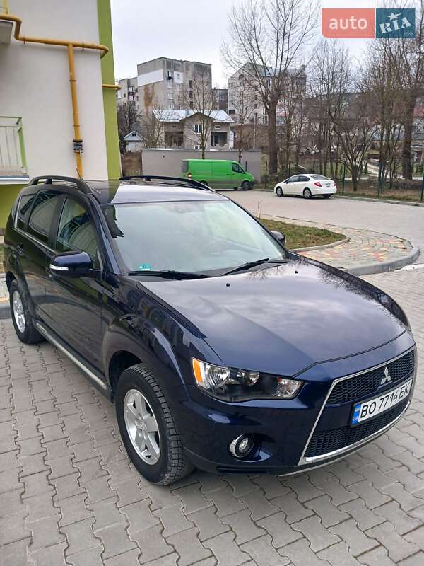 Позашляховик / Кросовер Mitsubishi Outlander 2010 в Тернополі фото 3 Позашляховик / Кросовер Mitsubishi Outlander 2010 в Тернополі
