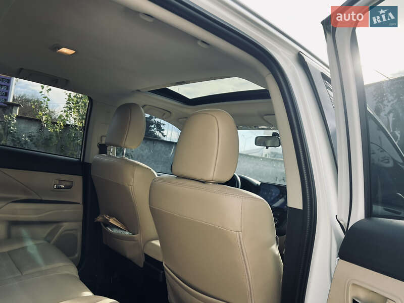 Внедорожник / Кроссовер Mitsubishi Outlander 2015 в Одессе фото 45 Внедорожник / Кроссовер Mitsubishi Outlander 2015 в Одессе