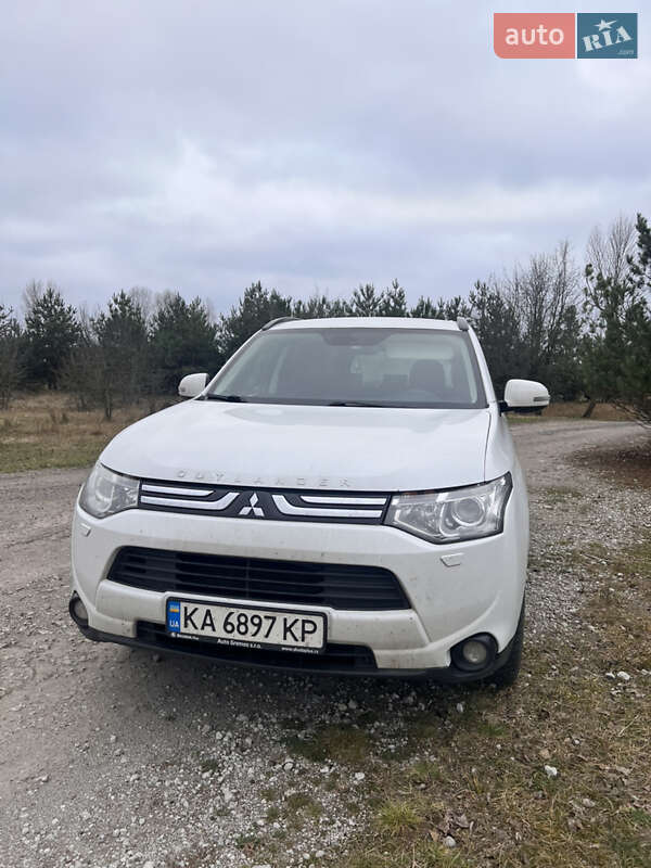 Mitsubishi Outlander 2012