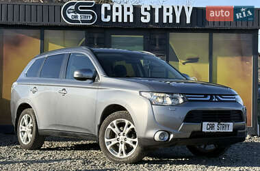 Внедорожник / Кроссовер Mitsubishi Outlander 2013 в Стрые