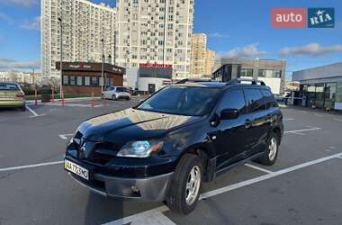 Внедорожник / Кроссовер Mitsubishi Outlander 2004 в Киеве