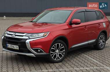 Внедорожник / Кроссовер Mitsubishi Outlander 2015 в Киеве