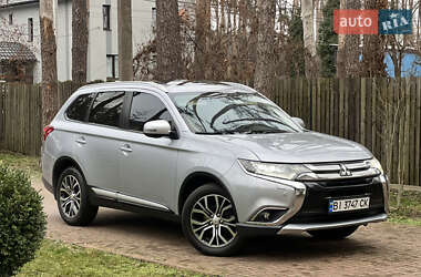 Внедорожник / Кроссовер Mitsubishi Outlander 2017 в Киеве