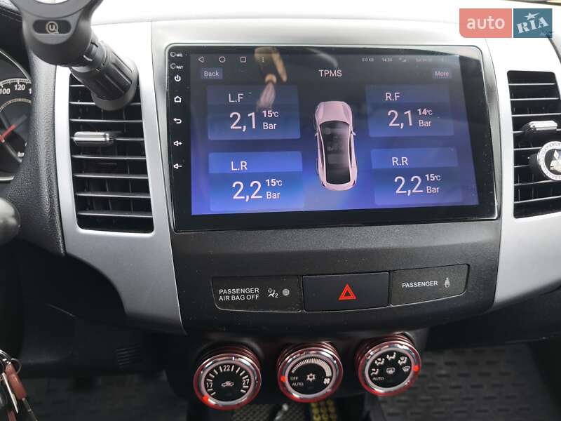 Внедорожник / Кроссовер Mitsubishi Outlander 2010 в Киеве