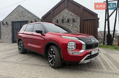 Внедорожник / Кроссовер Mitsubishi Outlander 2022 в Киеве