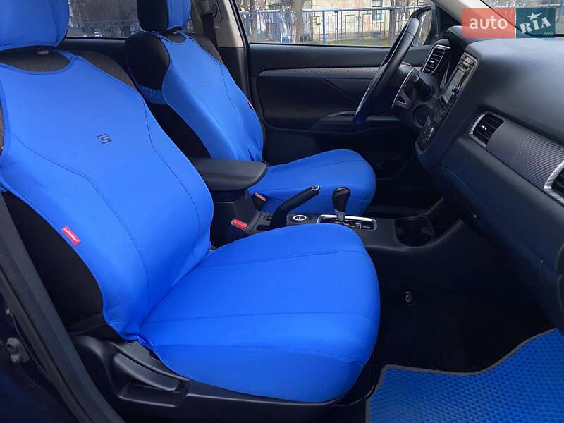 Позашляховик / Кросовер Mitsubishi Outlander 2013 в Миколаєві