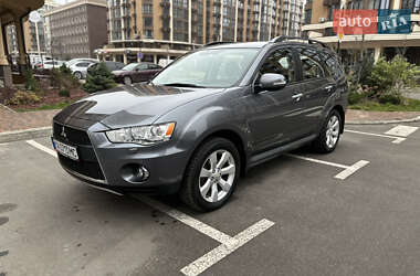 Позашляховик / Кросовер Mitsubishi Outlander 2011 в Києві