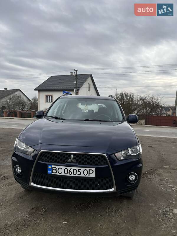 Mitsubishi Outlander 2010