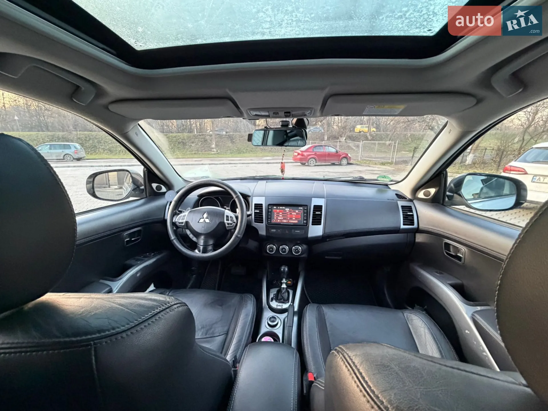 2010 Mitsubishi Outlander - мініатюра 11