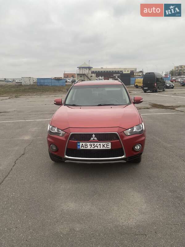 Mitsubishi Outlander 2012