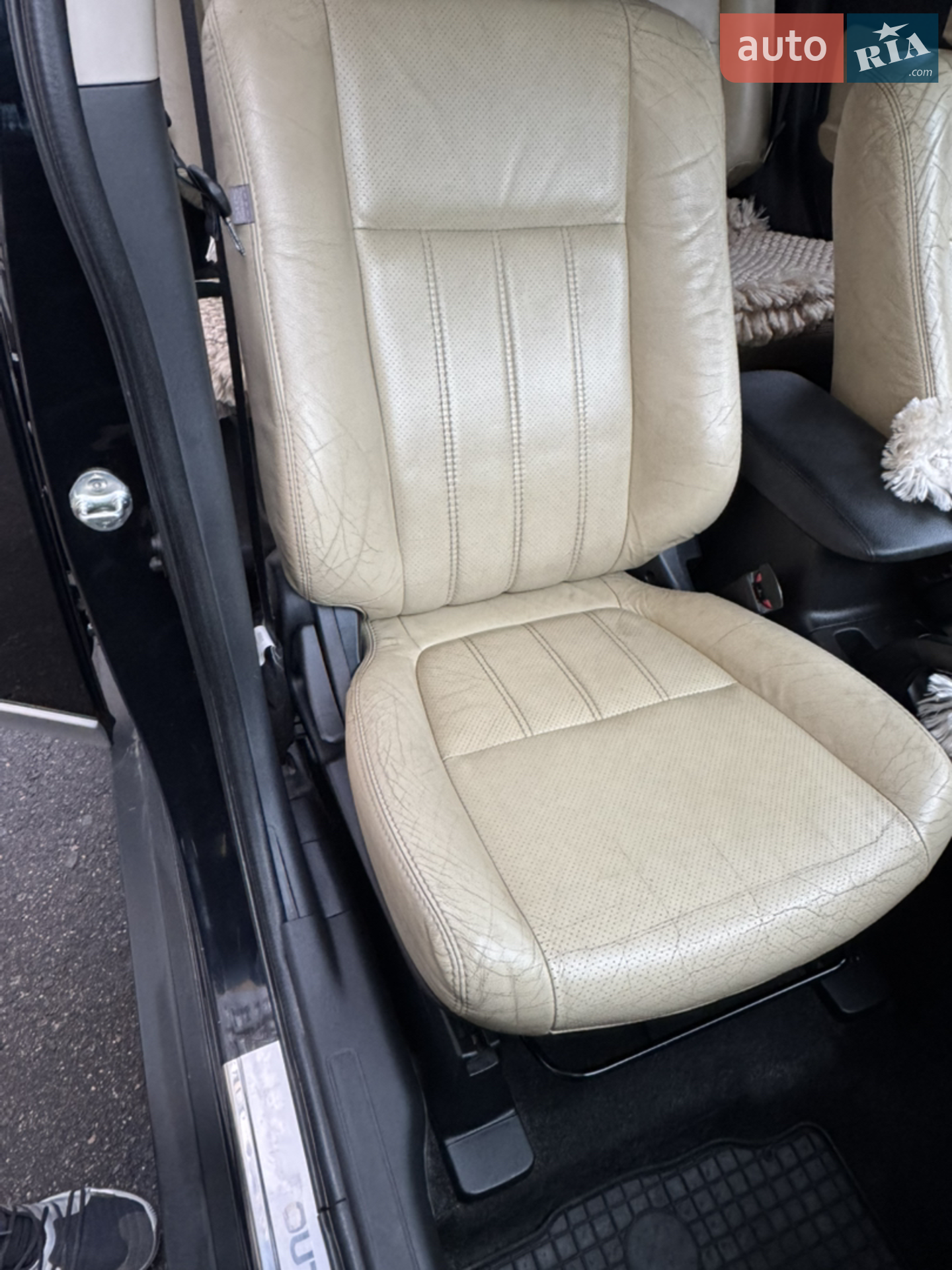 2014 Mitsubishi Outlander - мініатюра 14