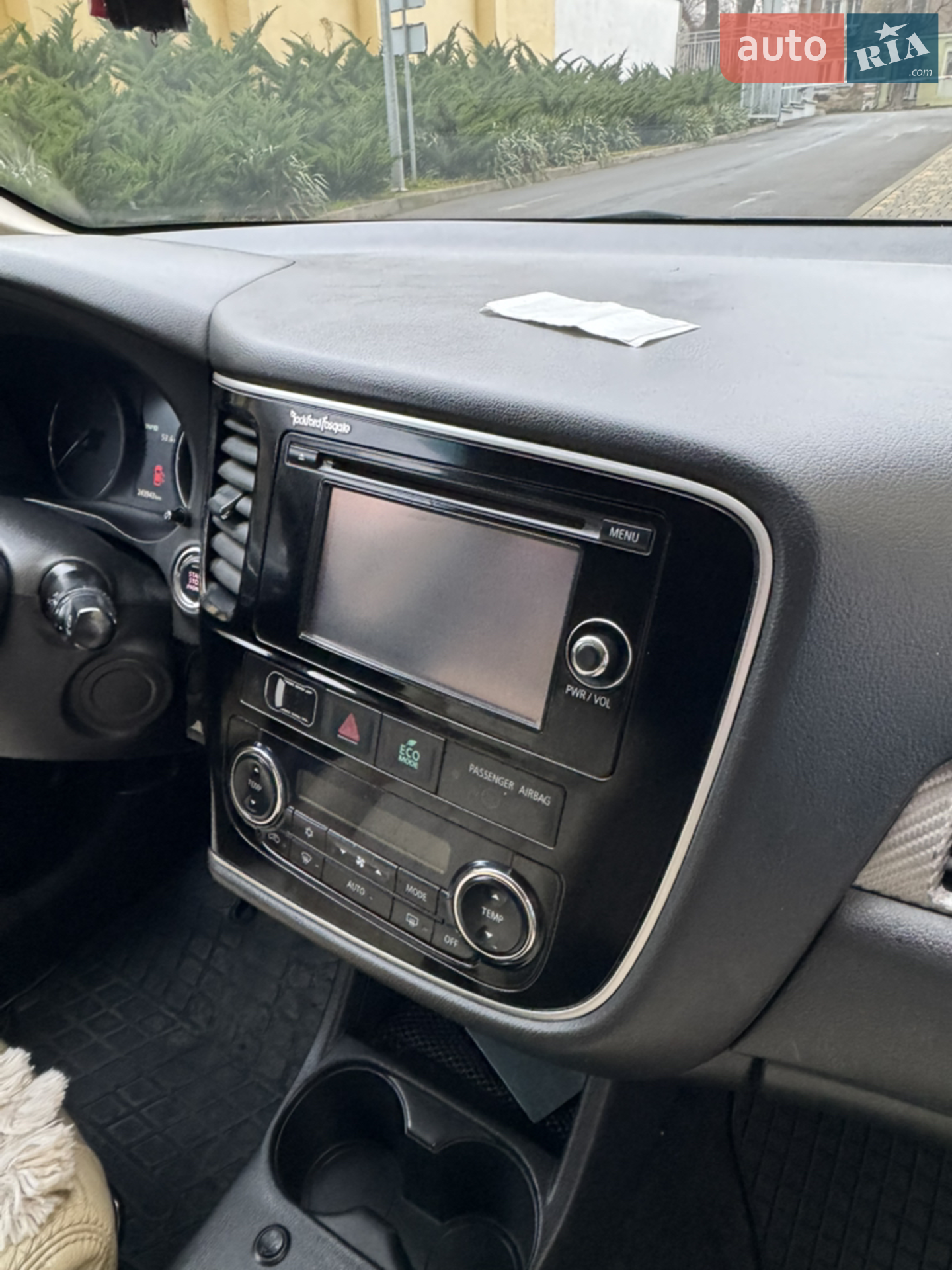 2014 Mitsubishi Outlander - мініатюра 16