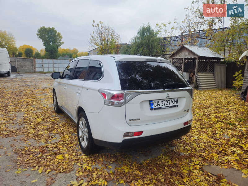 Позашляховик / Кросовер Mitsubishi Outlander 2013 в Черкасах