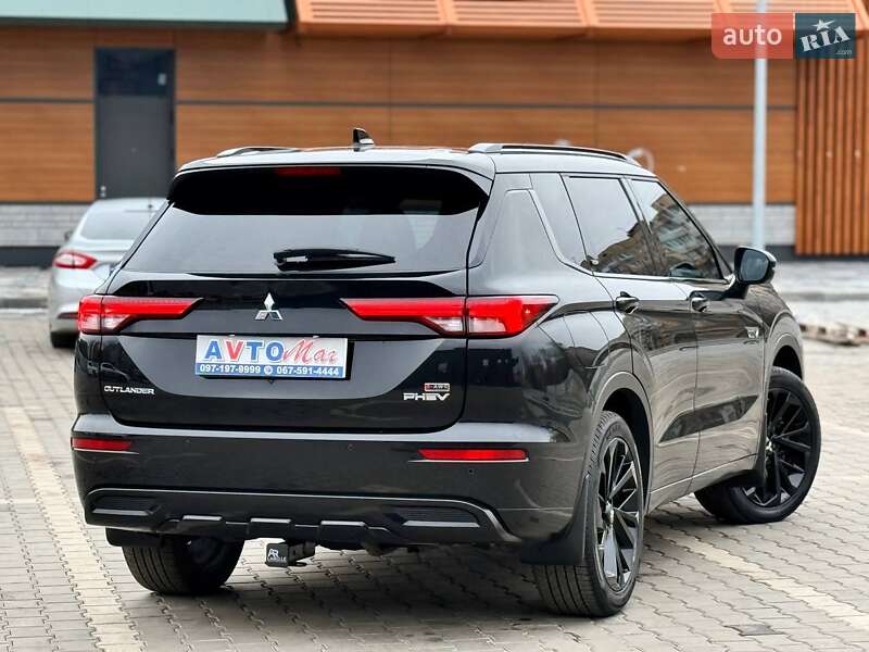 Позашляховик / Кросовер Mitsubishi Outlander 2024 в Кривому Розі