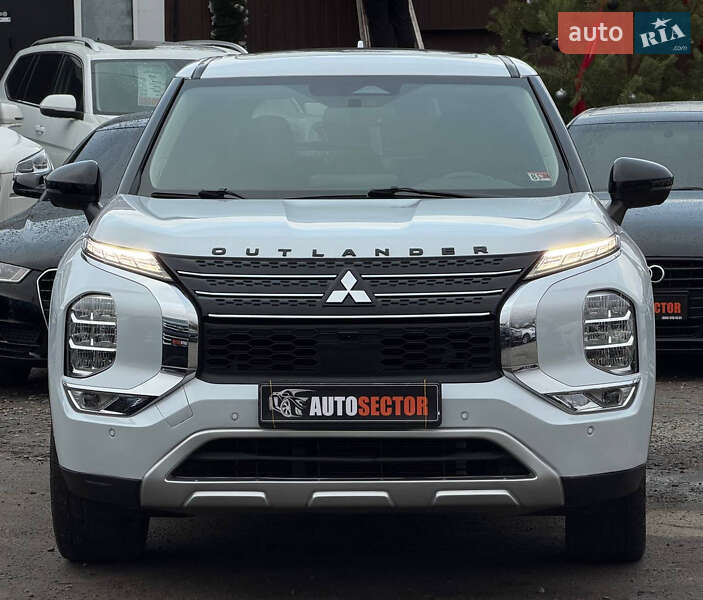 Позашляховик / Кросовер Mitsubishi Outlander 2021 в Харкові